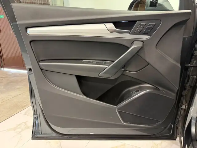 Audi Q5 view 19
