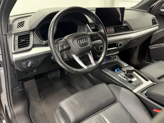 Audi Q5 view 7