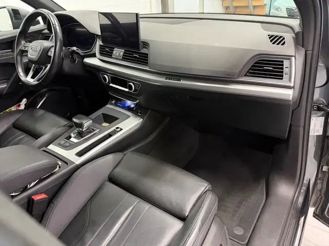 Audi Q5 view 15