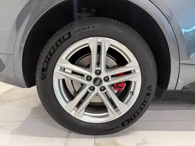 Audi Q5 view 20
