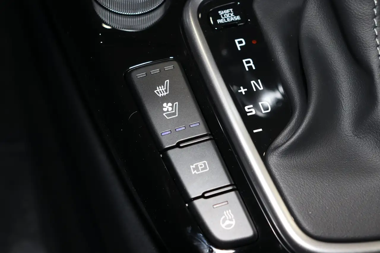 Kia Seltos снимка Kia Seltos