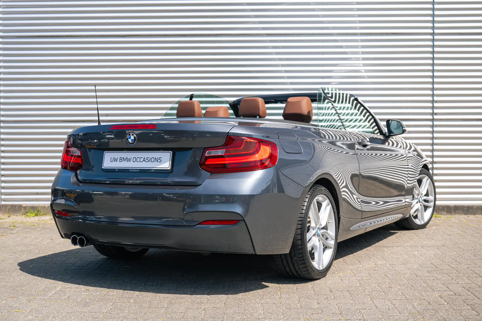 BMW 230 2 Serie Cabrio 230i High Executive M Sport Automaa Grijs - 2