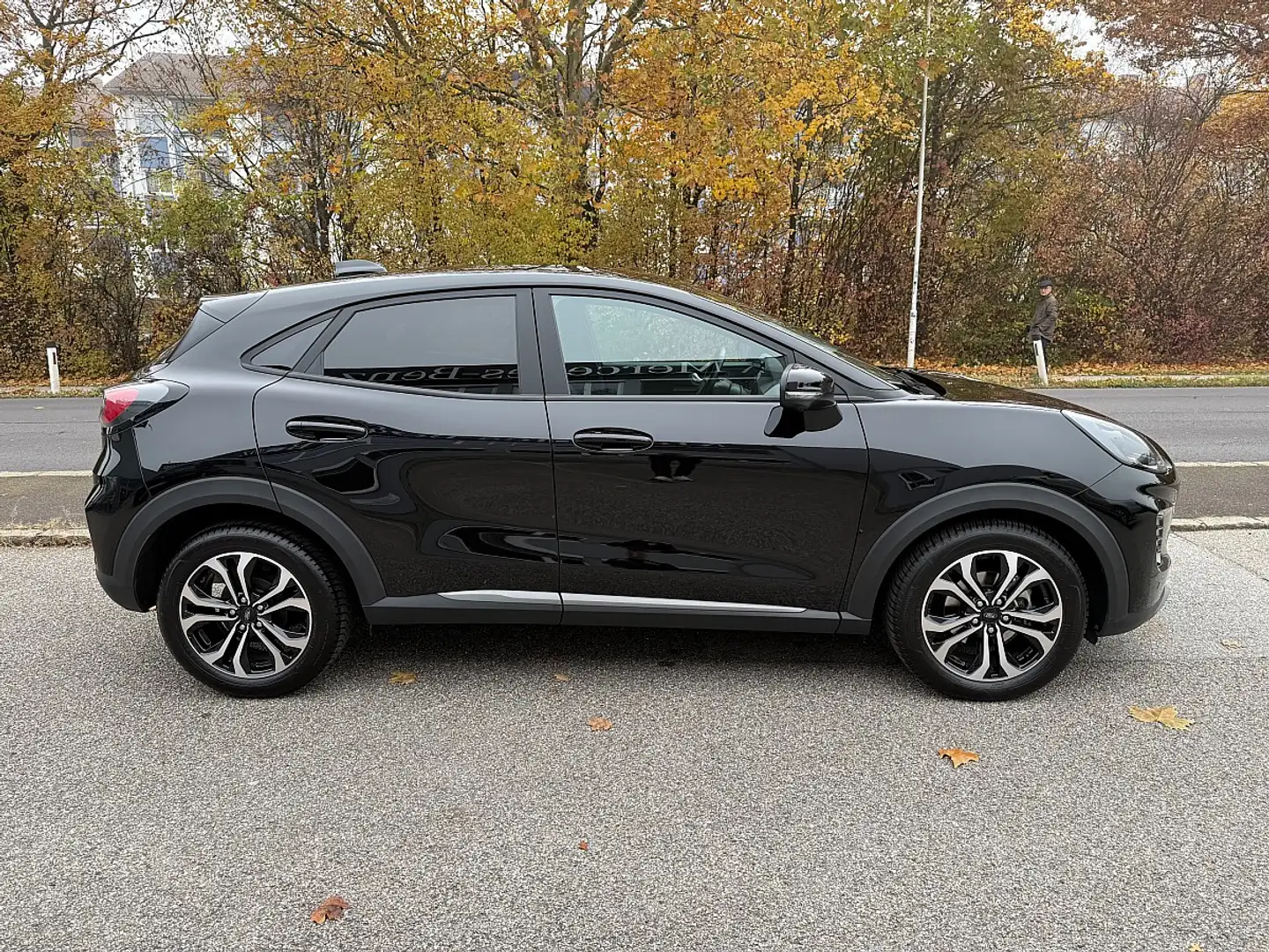 Ford Puma 1,0 EcoBoost Hybrid Titanium Aut. Schwarz - 2