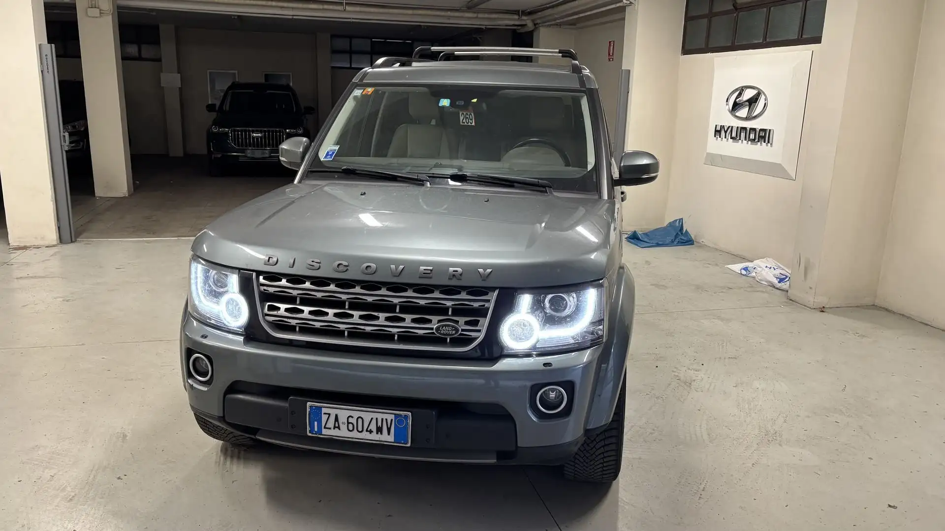 Land Rover Discovery 3.0 TDV6 HSE Grün - 2