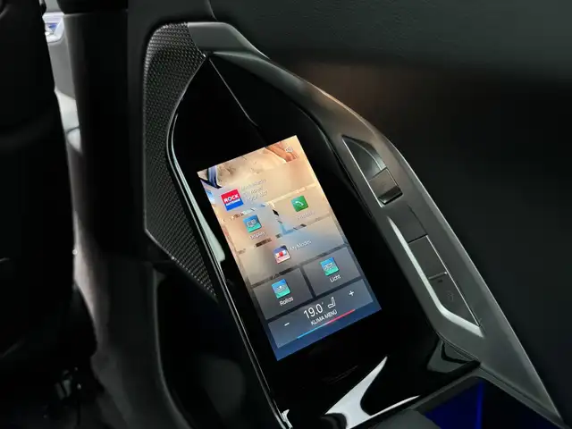 BMW M view 8