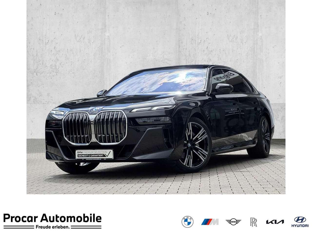 BMW 740 2025