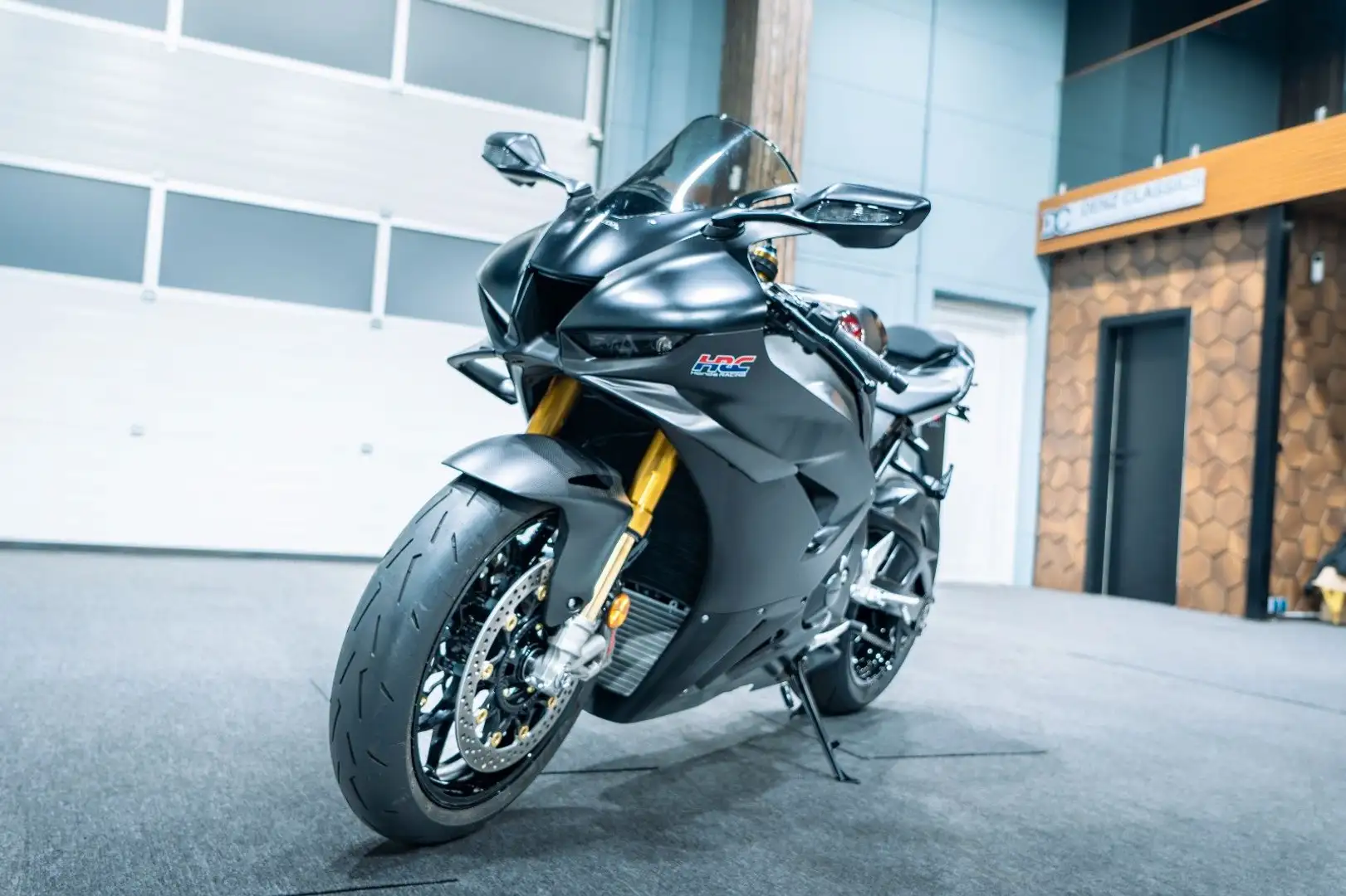 Honda CBR 1000 RR-R Fireblade SP Carbon Edition 091/300 Grau - 2