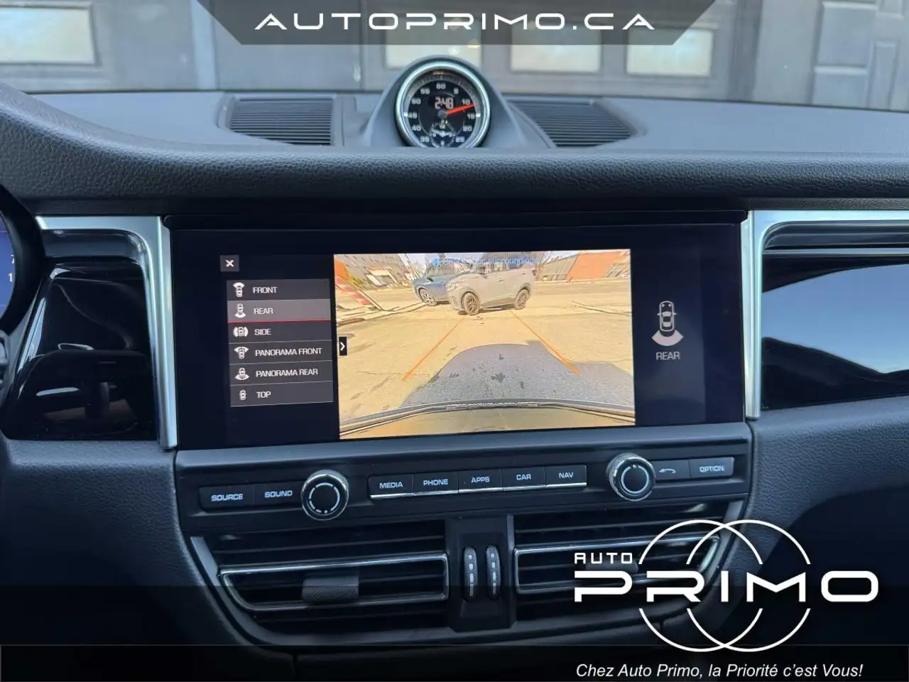 Porsche Macan снимка Porsche Macan
