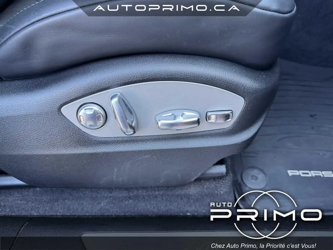 Porsche Macan снимка Porsche Macan