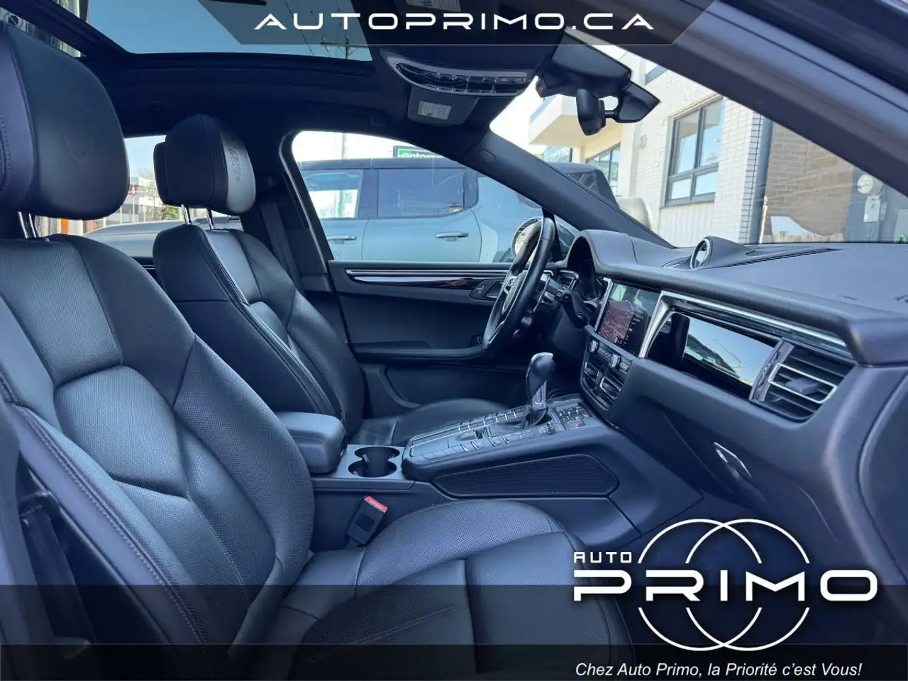 Porsche Macan снимка Porsche Macan