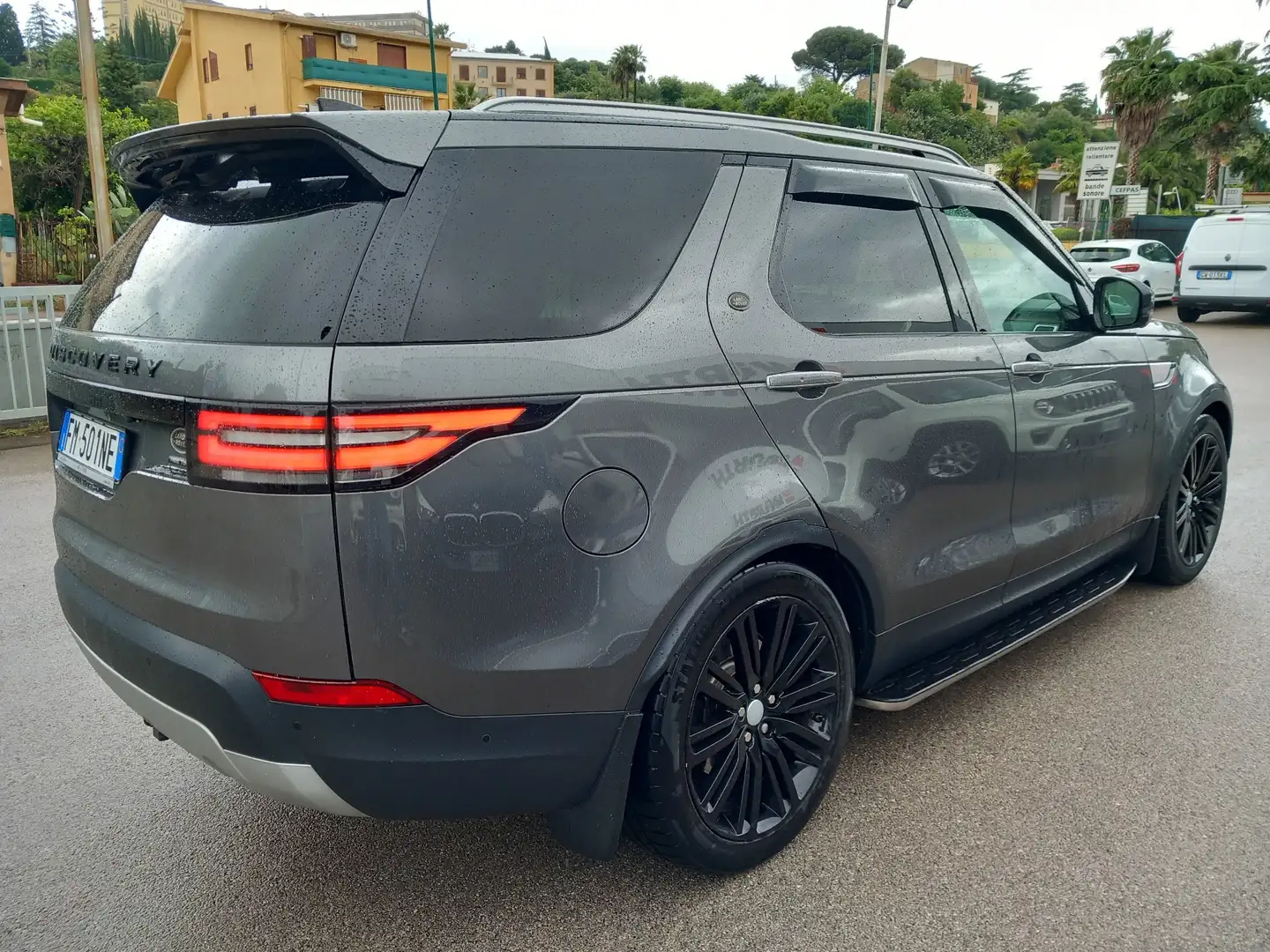 Land Rover Discovery 3.0 td6 HSE Luxury 249cv 7p.ti auto - 2