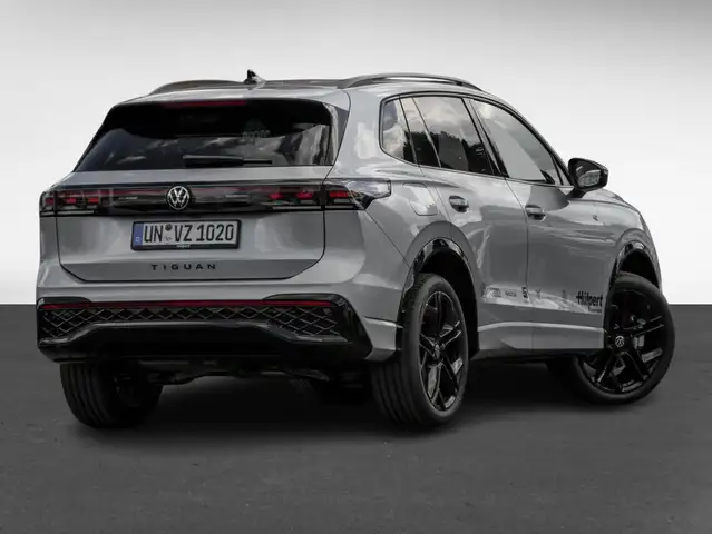 Volkswagen Tiguan view 2
