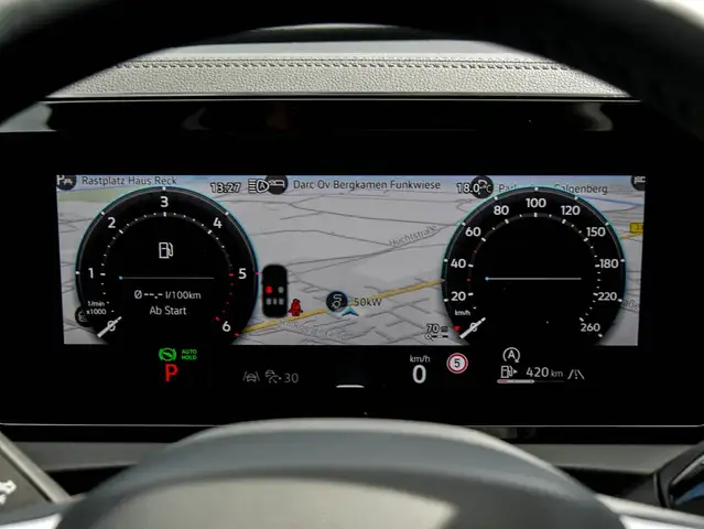 Volkswagen Tiguan view 11