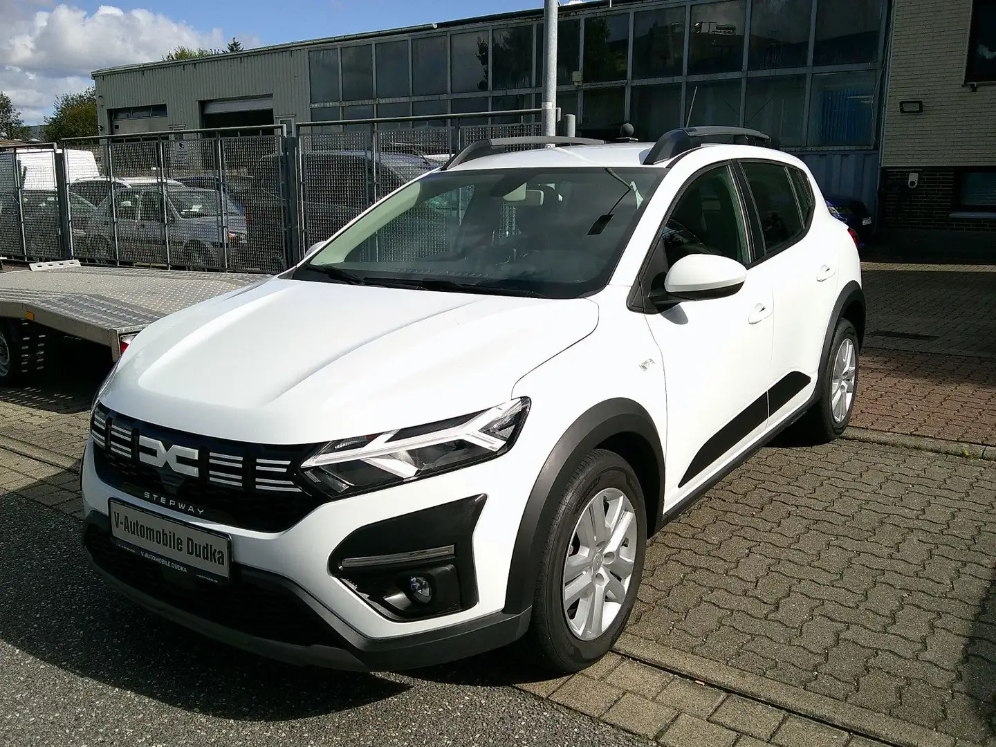 Dacia Sandero III Stepway Expression EDC Automatik Weiß - 1