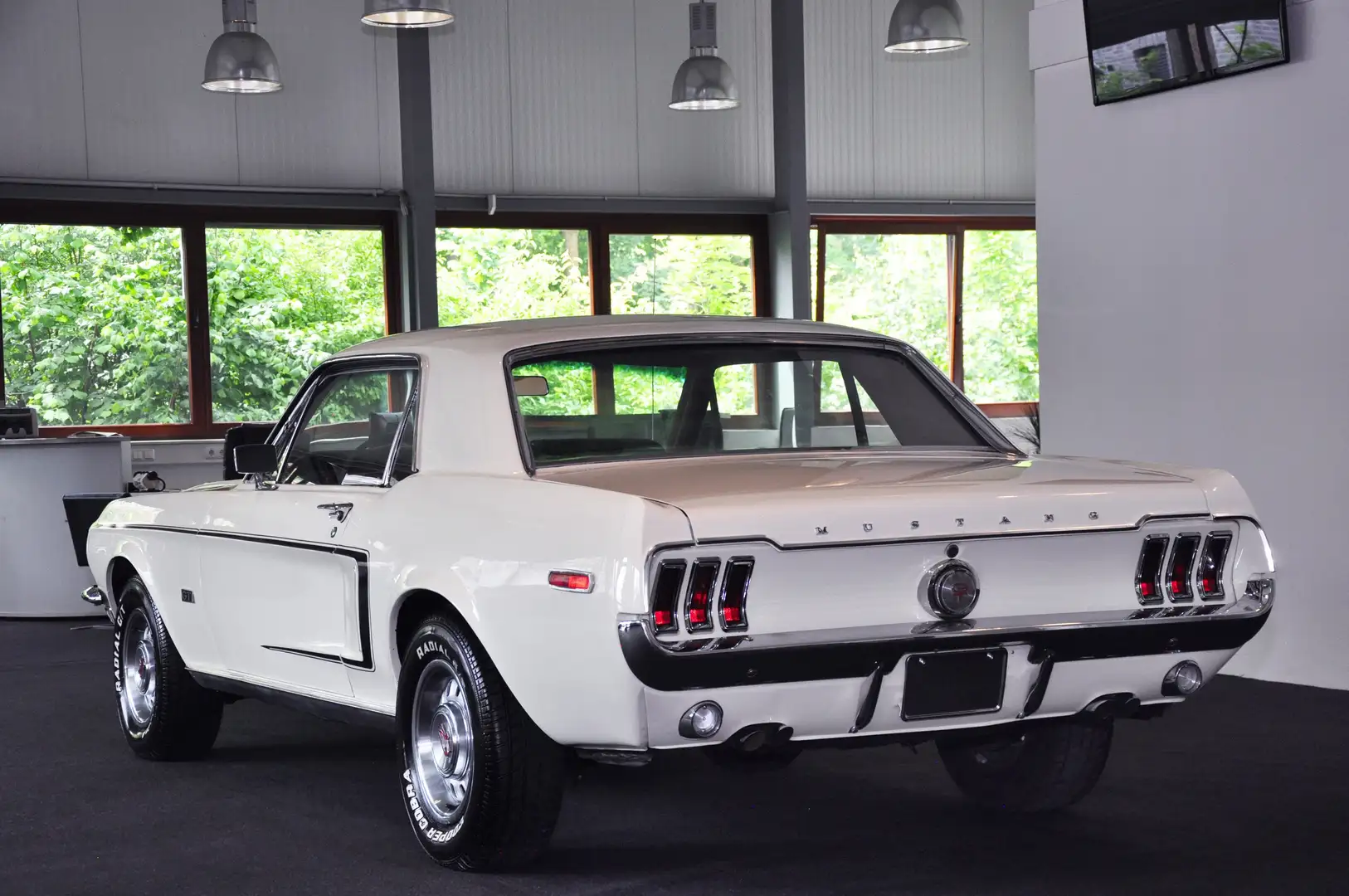 Ford Mustang GT 302 ! Echter J-Code (5.0 V8) ! Baujahr 1968 ! Bílá - 2