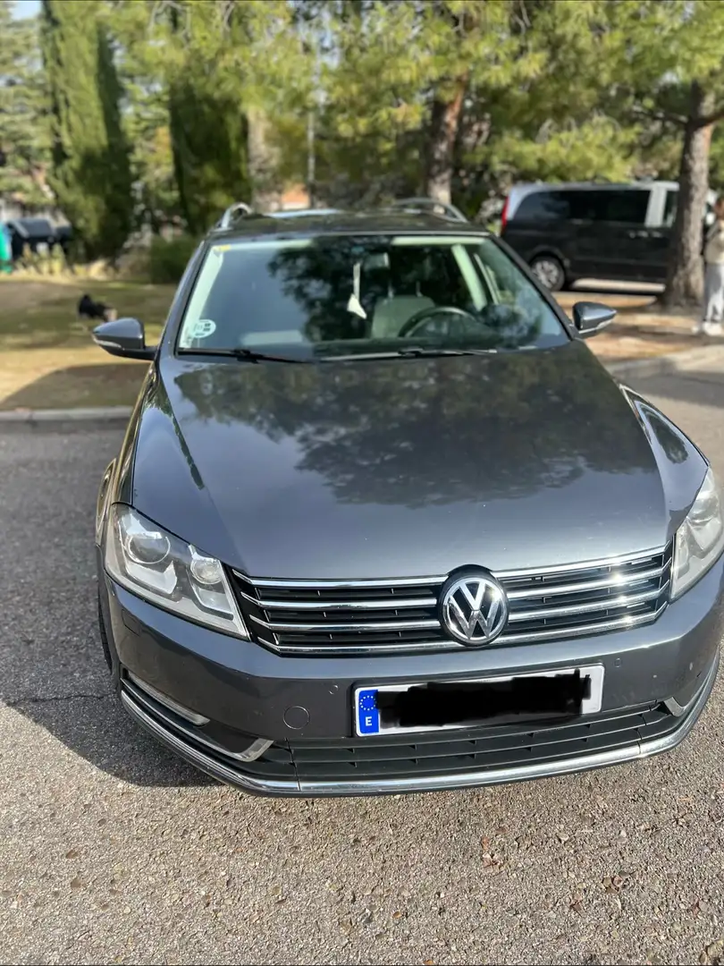 Volkswagen Passat Passat Variant 2.0 TDI Bluemotion 2013 Gris - 1
