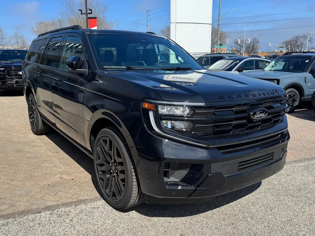 Ford Expedition снимка Ford Expedition