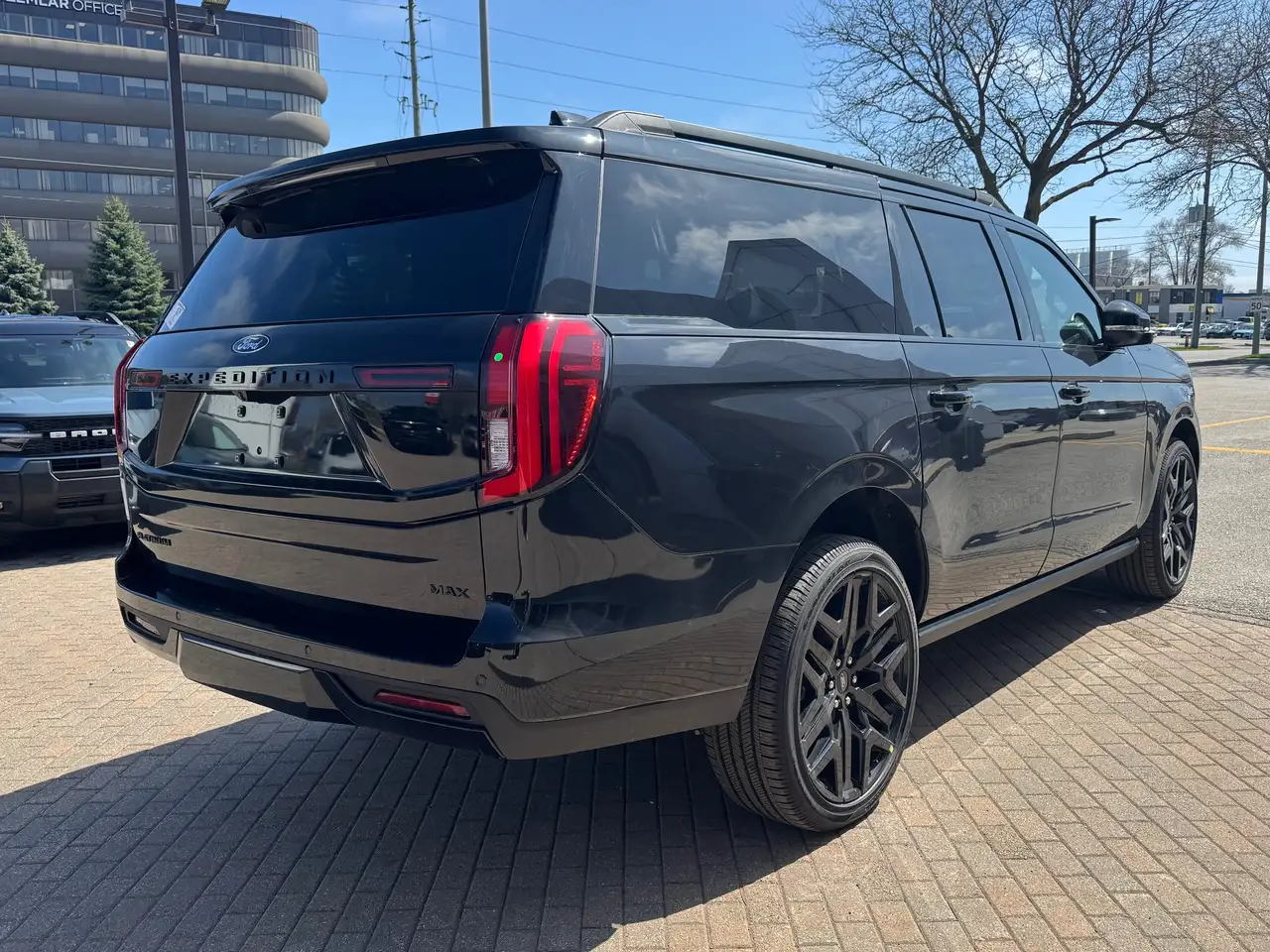 Ford Expedition снимка Ford Expedition