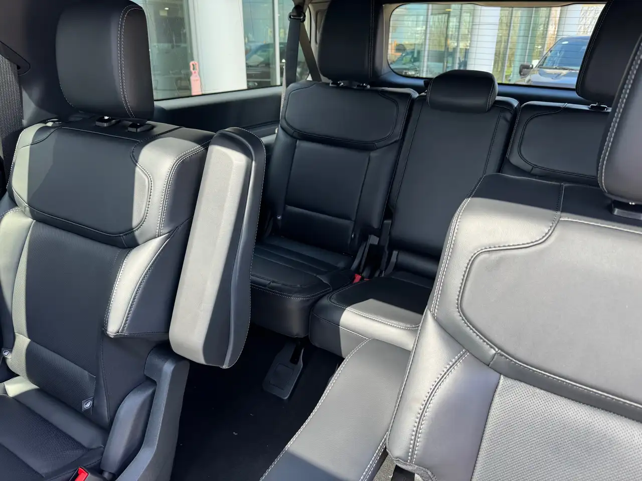Ford Expedition снимка Ford Expedition