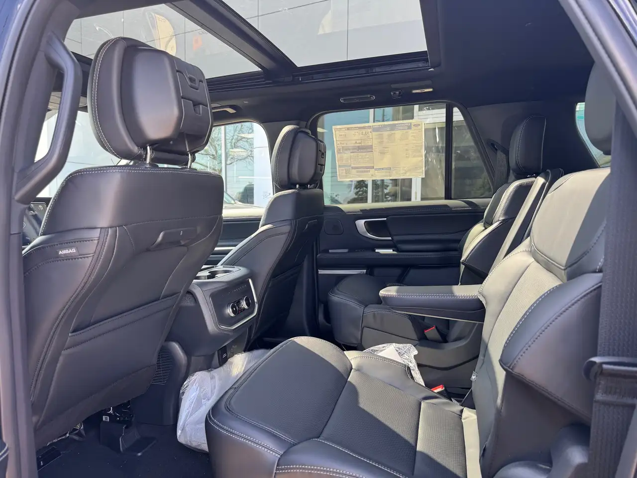 Ford Expedition снимка Ford Expedition