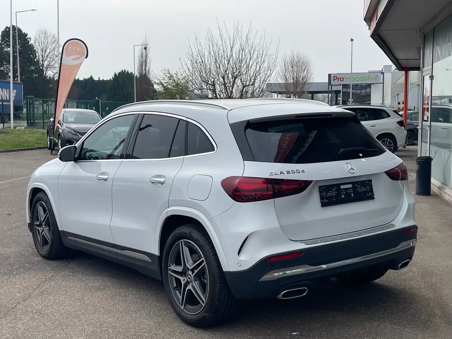 Mercedes-Benz GLA 200 200 d 8G-DCT AMG Line Blanc - 2
