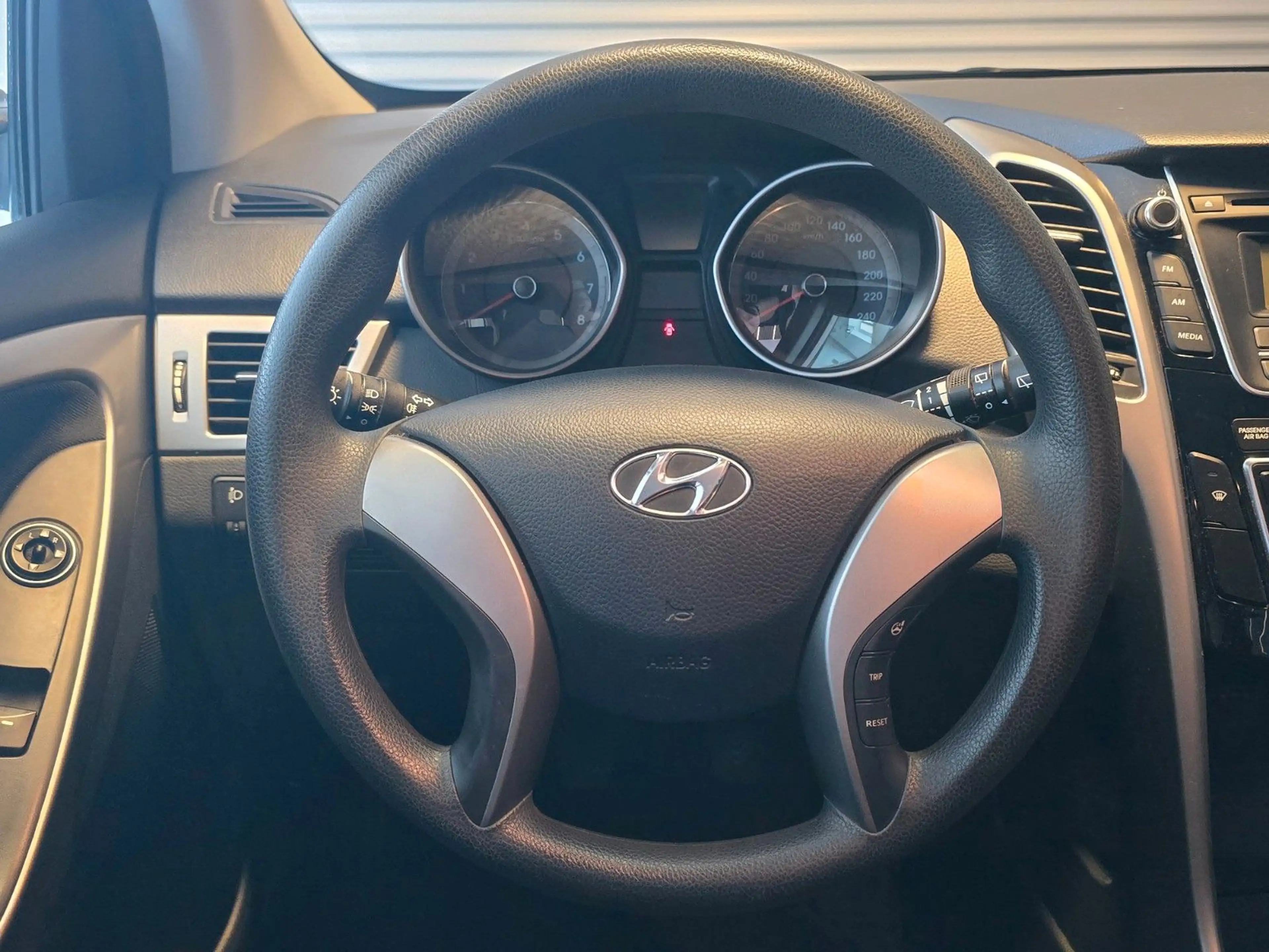 Hyundai i30 blue Classic*TUV&SERVICE NEU — photo 12