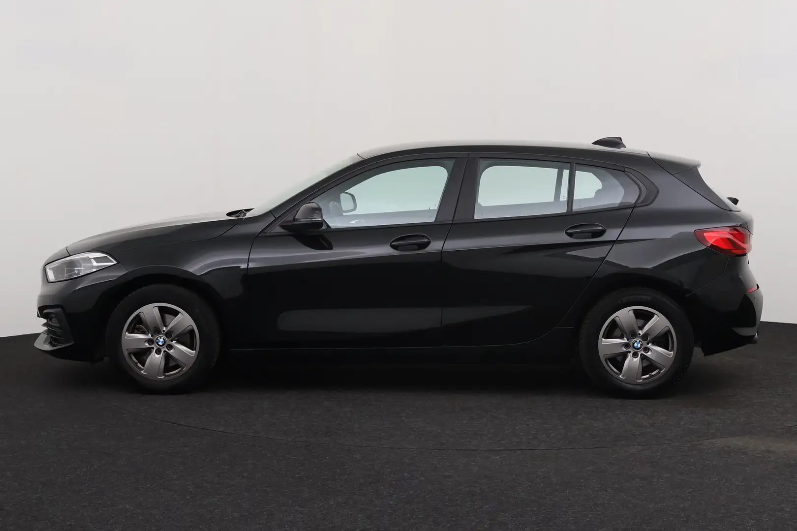 BMW 116 D + GPS + PDC + CARPLAY + ALU 16 Zwart - 2