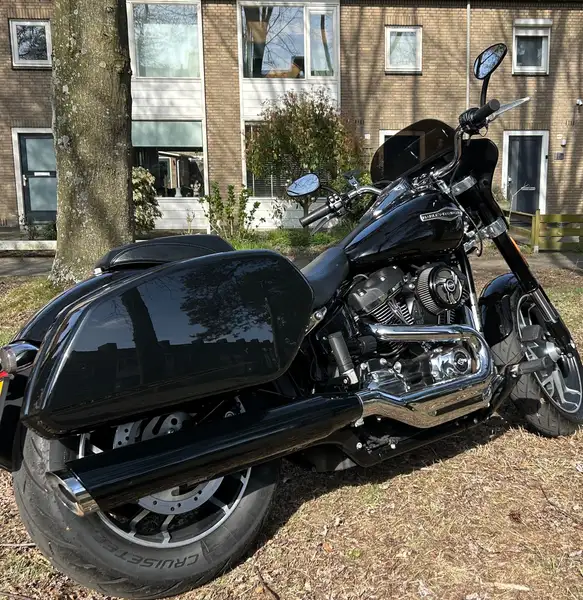 Harley-Davidson Sport Glide - foto 2