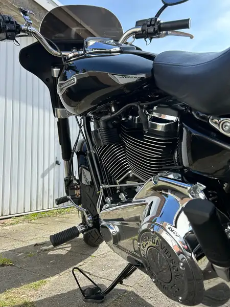 Harley-Davidson Sport Glide - foto 7