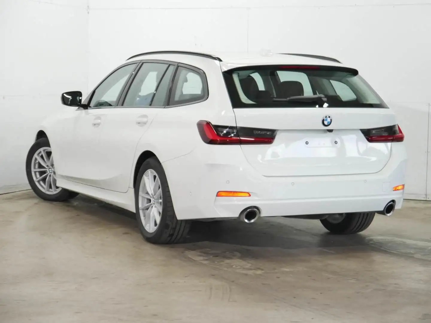 BMW 320 d xDrive Touring HeadUp LiveCoProf KoZg 360° Weiß - 2