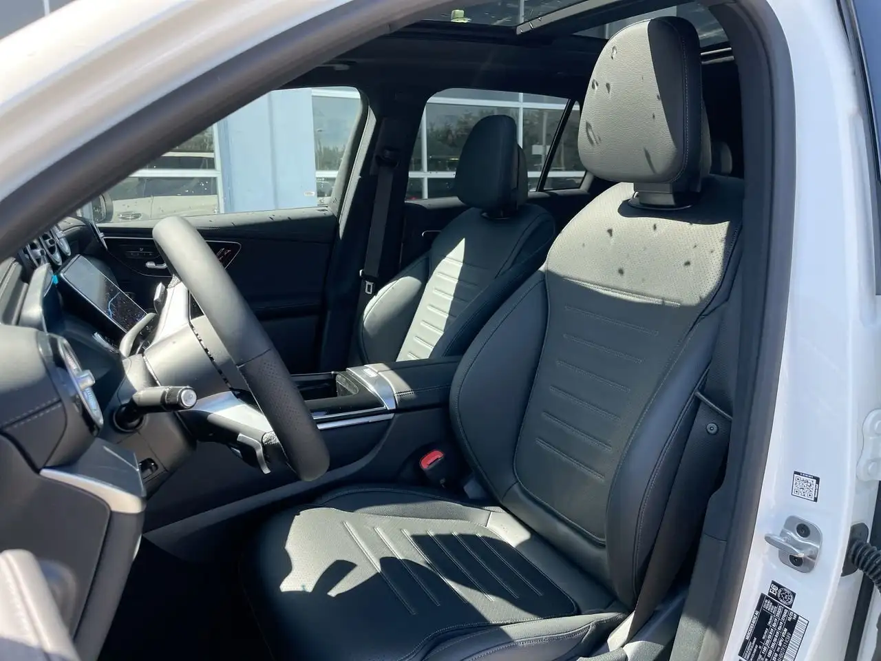 Mercedes-Benz GLC снимка Mercedes-Benz GLC