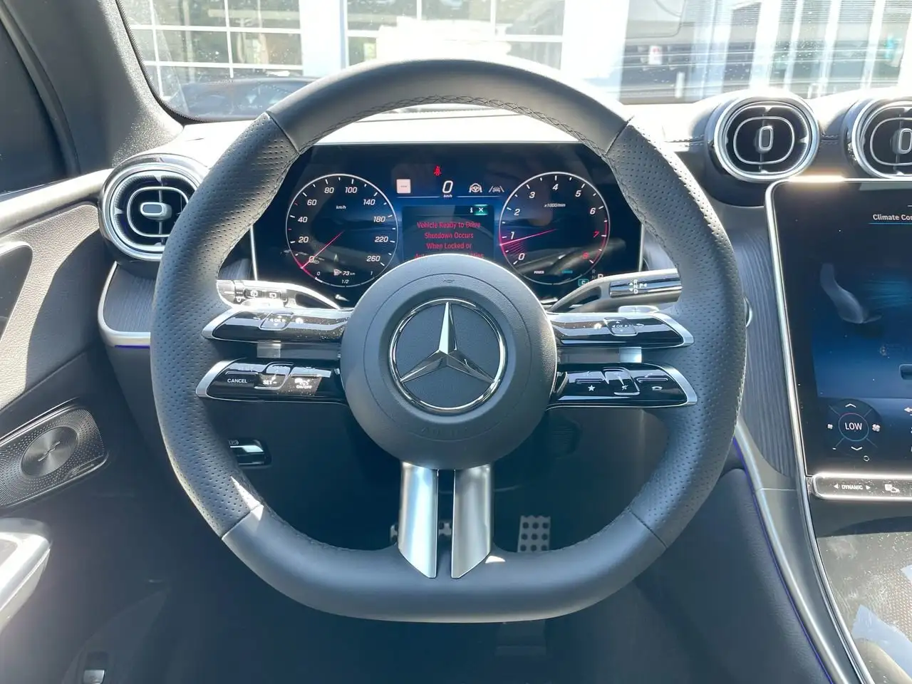 Mercedes-Benz GLC снимка Mercedes-Benz GLC