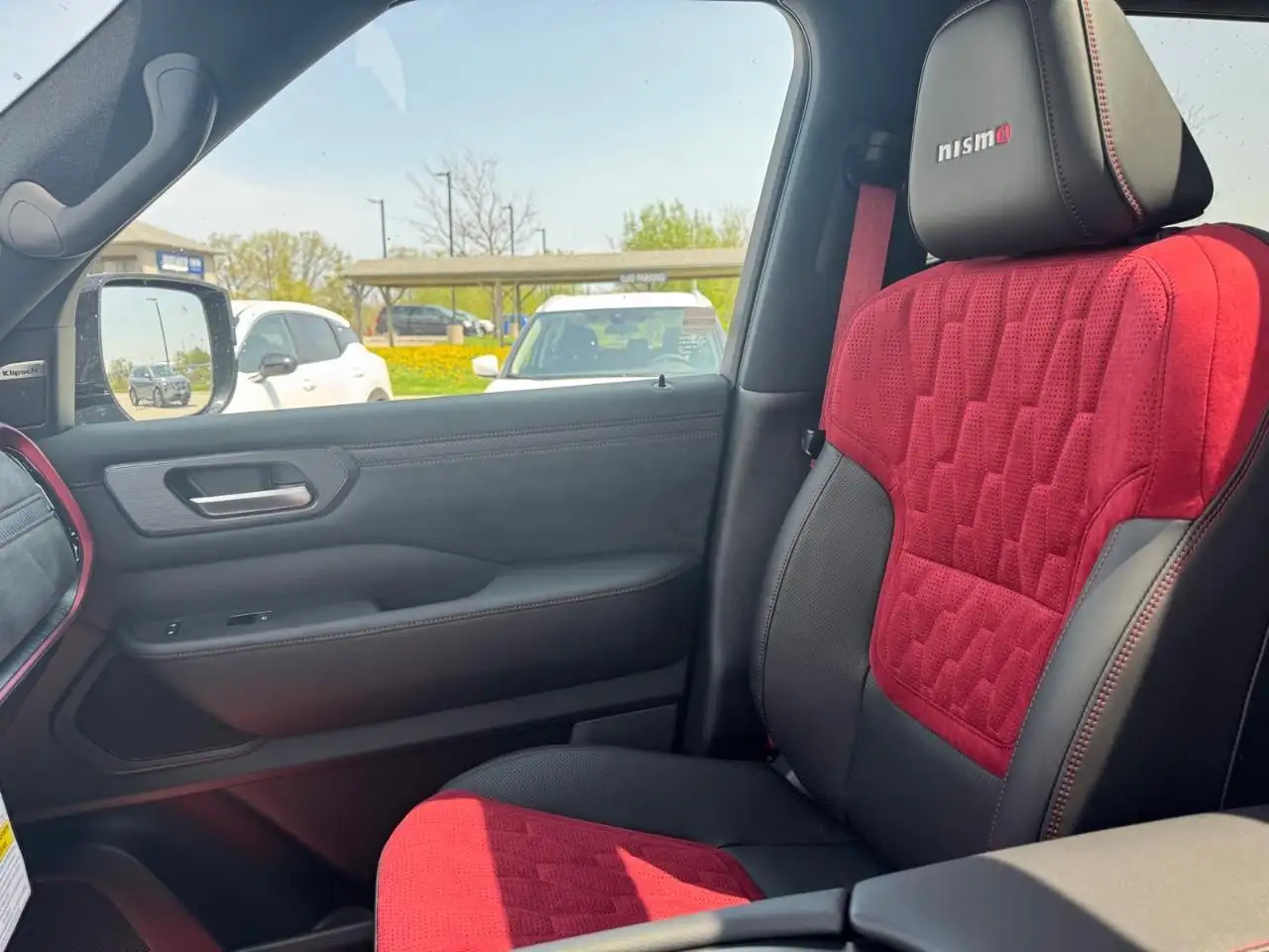 Nissan Armada снимка Nissan Armada