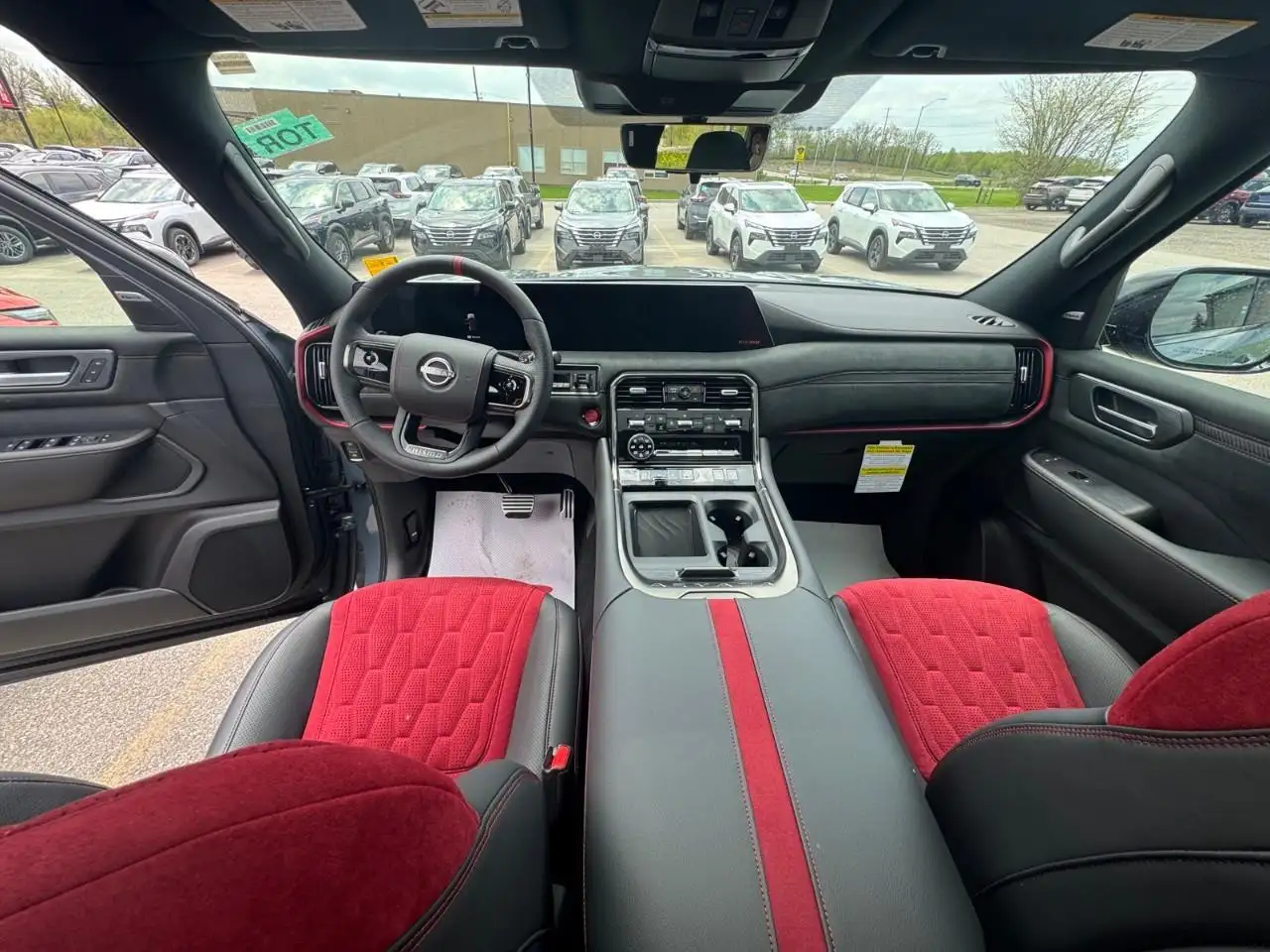 Nissan Armada снимка Nissan Armada