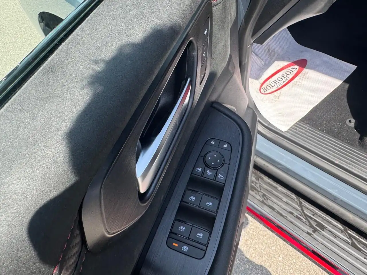 Nissan Armada снимка Nissan Armada