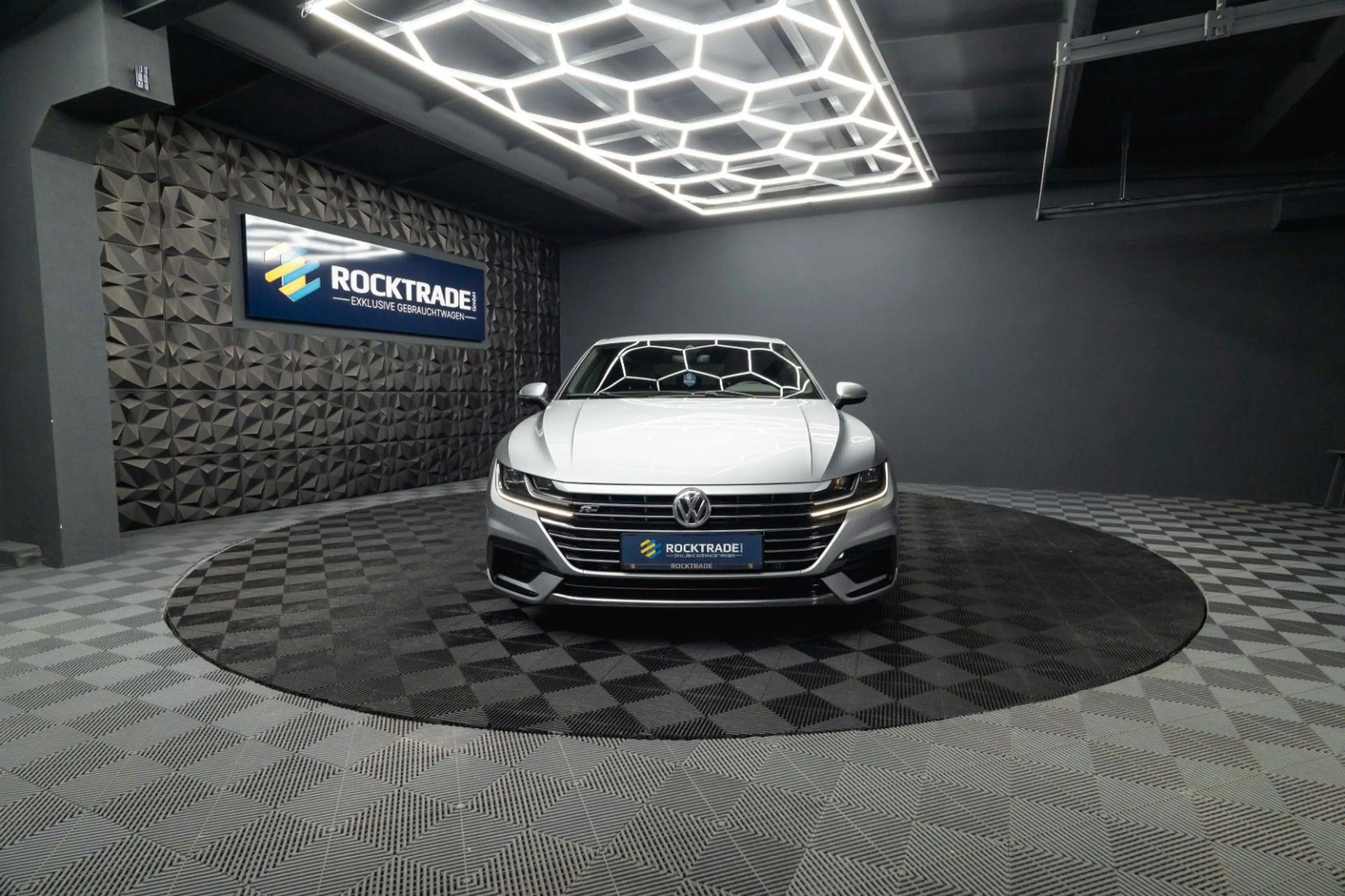 Volkswagen Arteon R-Line+ | ACC | Massage | LED | 19 Zoll — photo 3