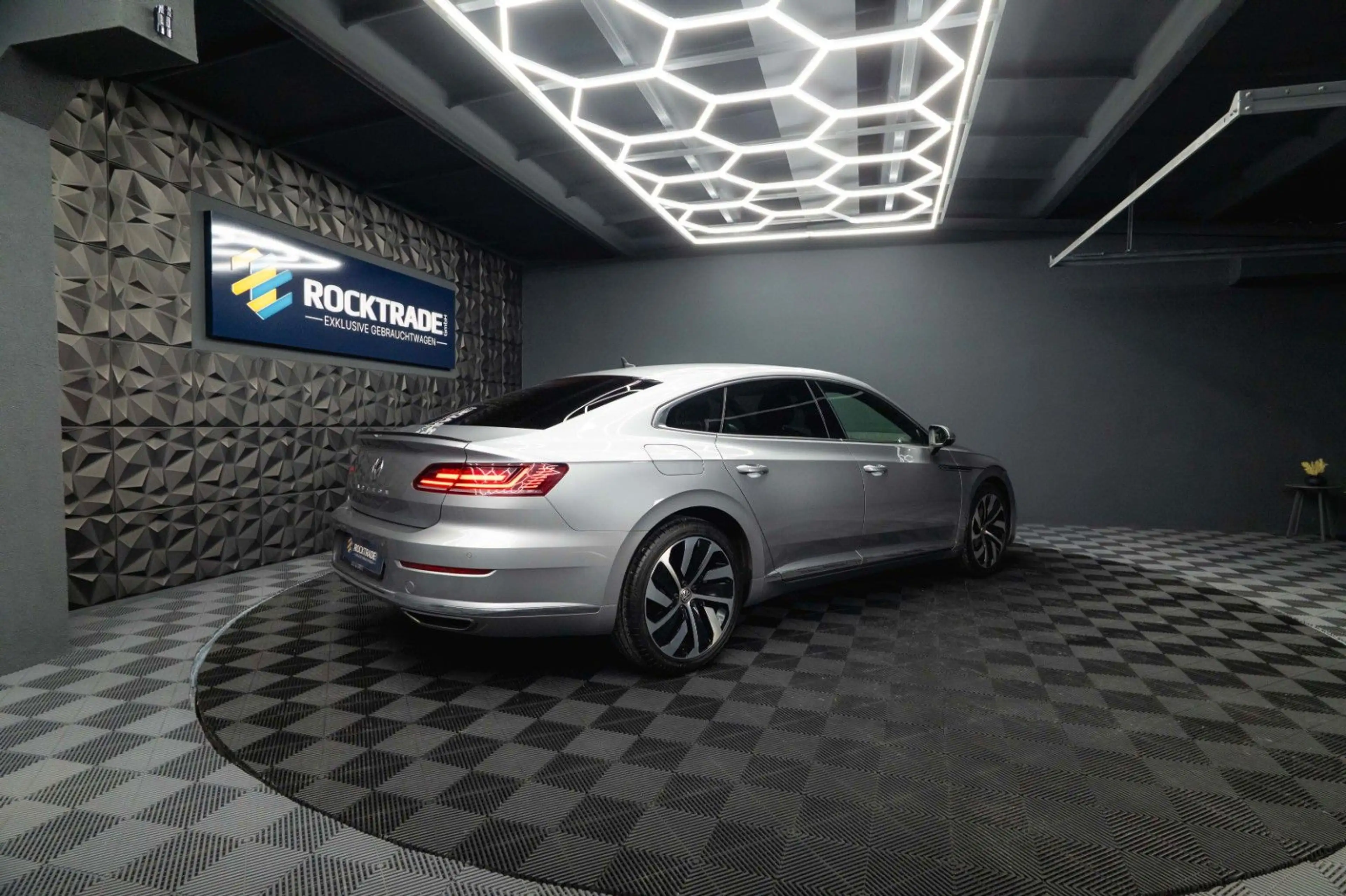 Volkswagen Arteon R-Line+ | ACC | Massage | LED | 19 Zoll — photo 12