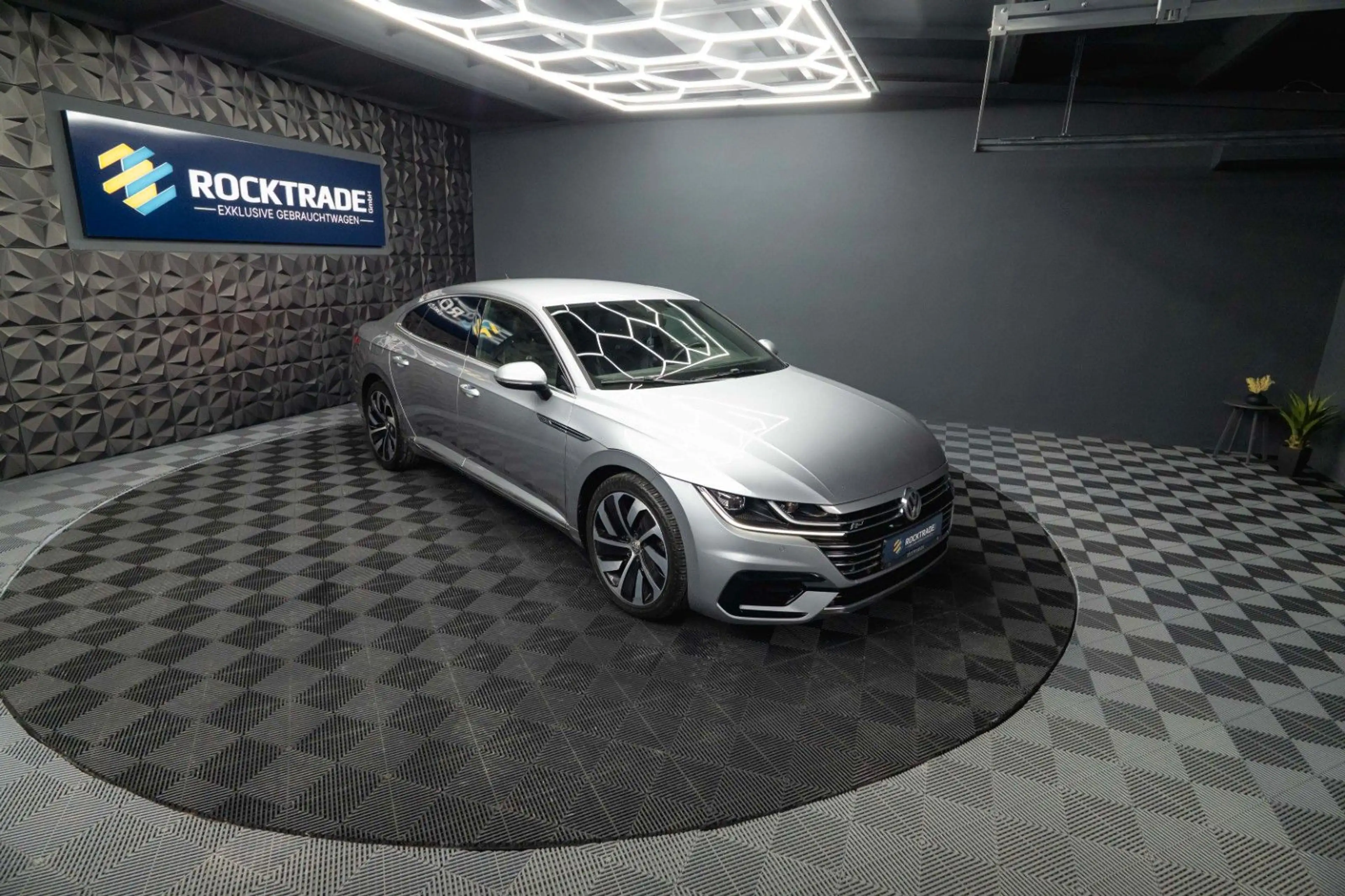 Volkswagen Arteon R-Line+ | ACC | Massage | LED | 19 Zoll — photo 7