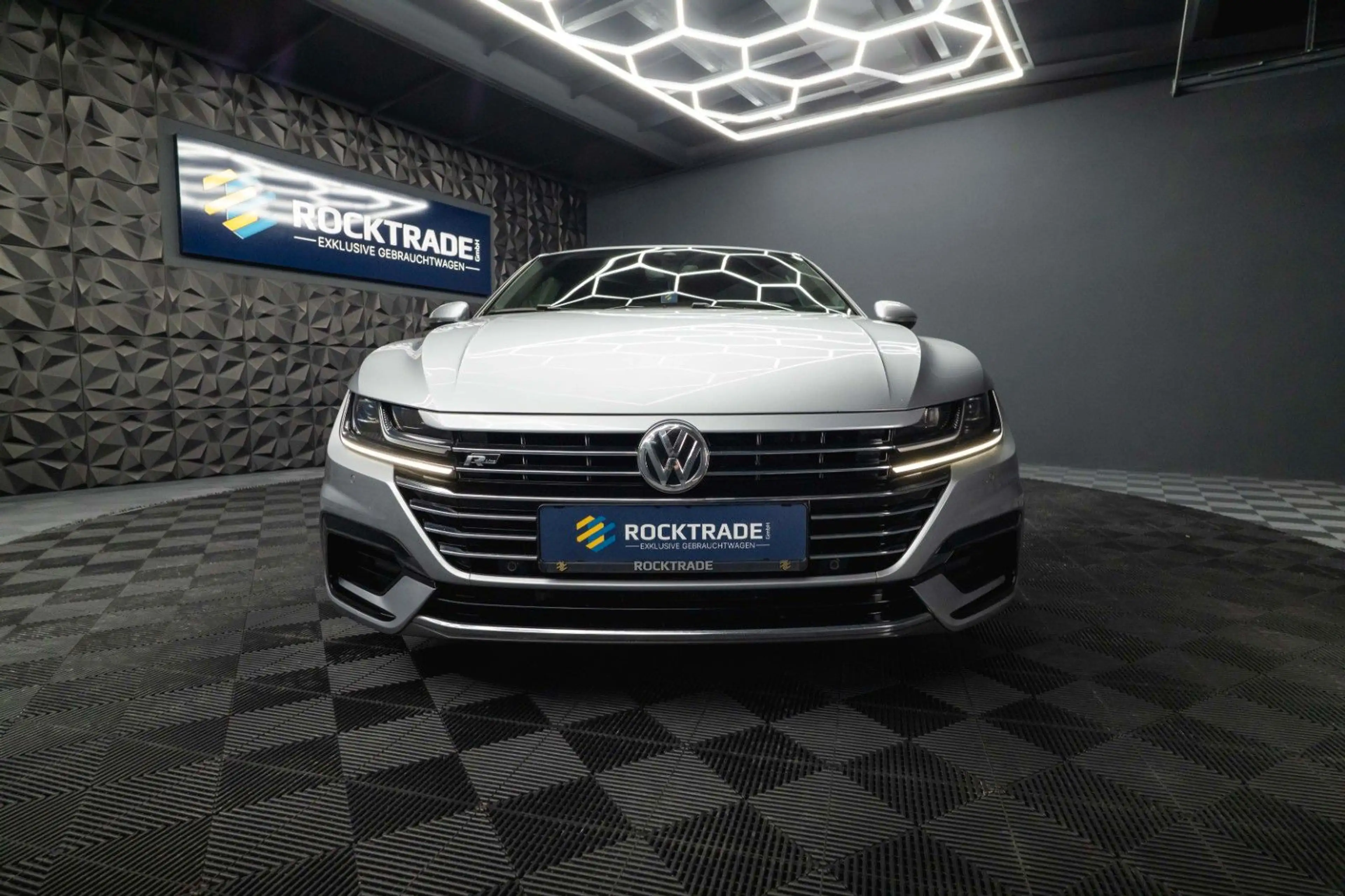 Volkswagen Arteon R-Line+ | ACC | Massage | LED | 19 Zoll — photo 4