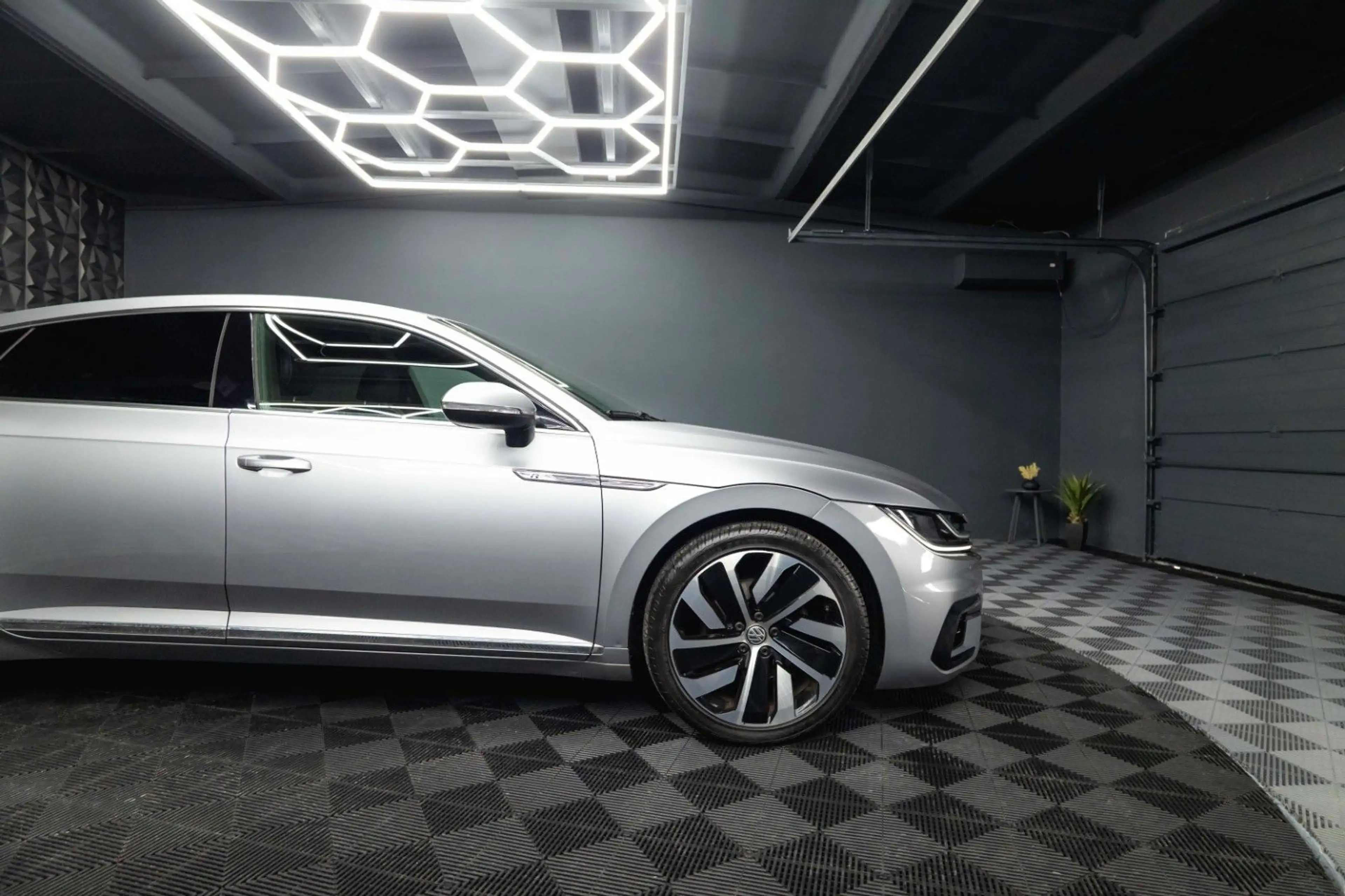 Volkswagen Arteon R-Line+ | ACC | Massage | LED | 19 Zoll — photo 10
