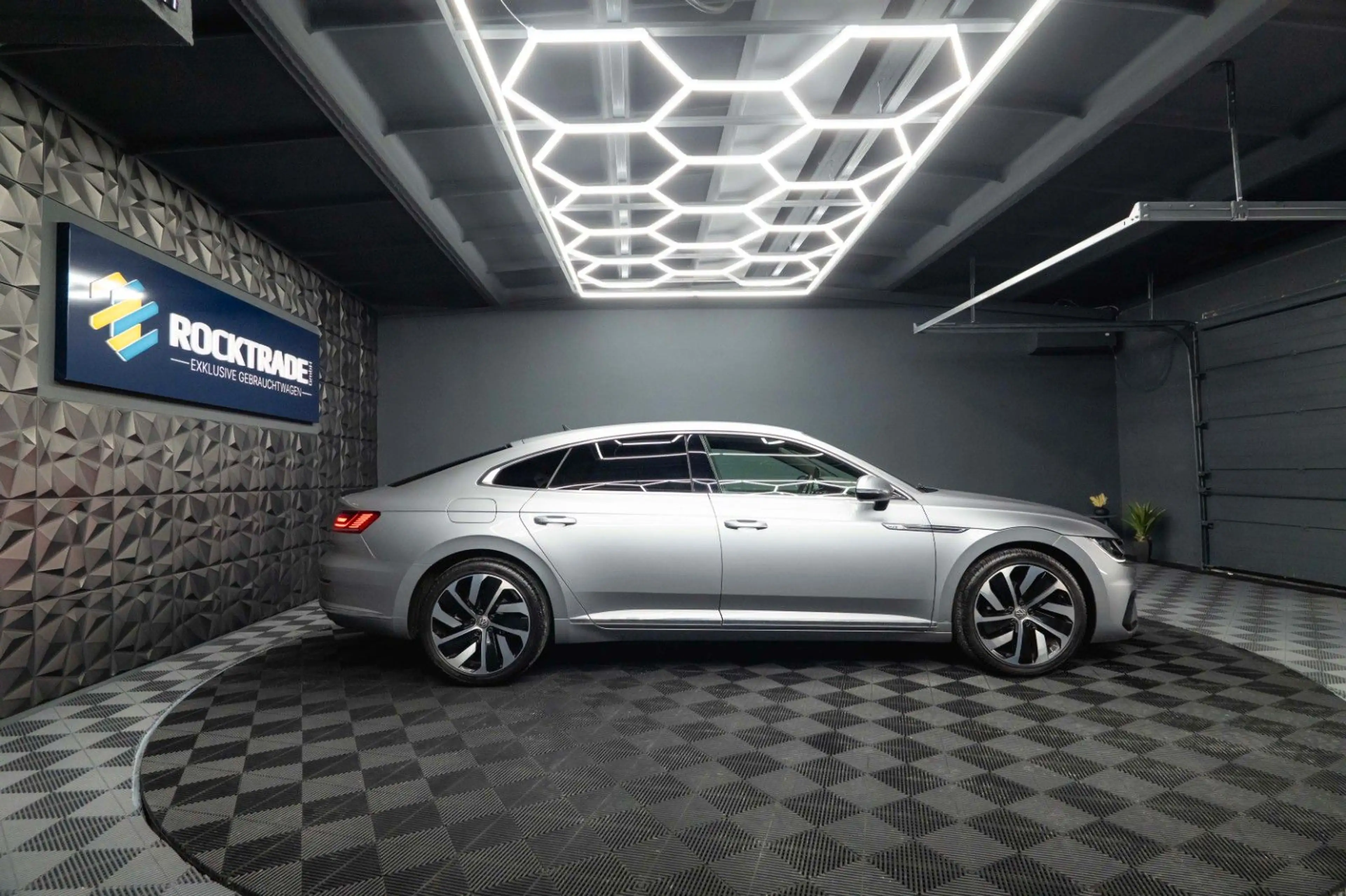 Volkswagen Arteon R-Line+ | ACC | Massage | LED | 19 Zoll — photo 8