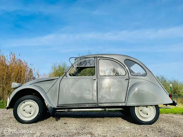 Citroen 2CV 2CV6 Club