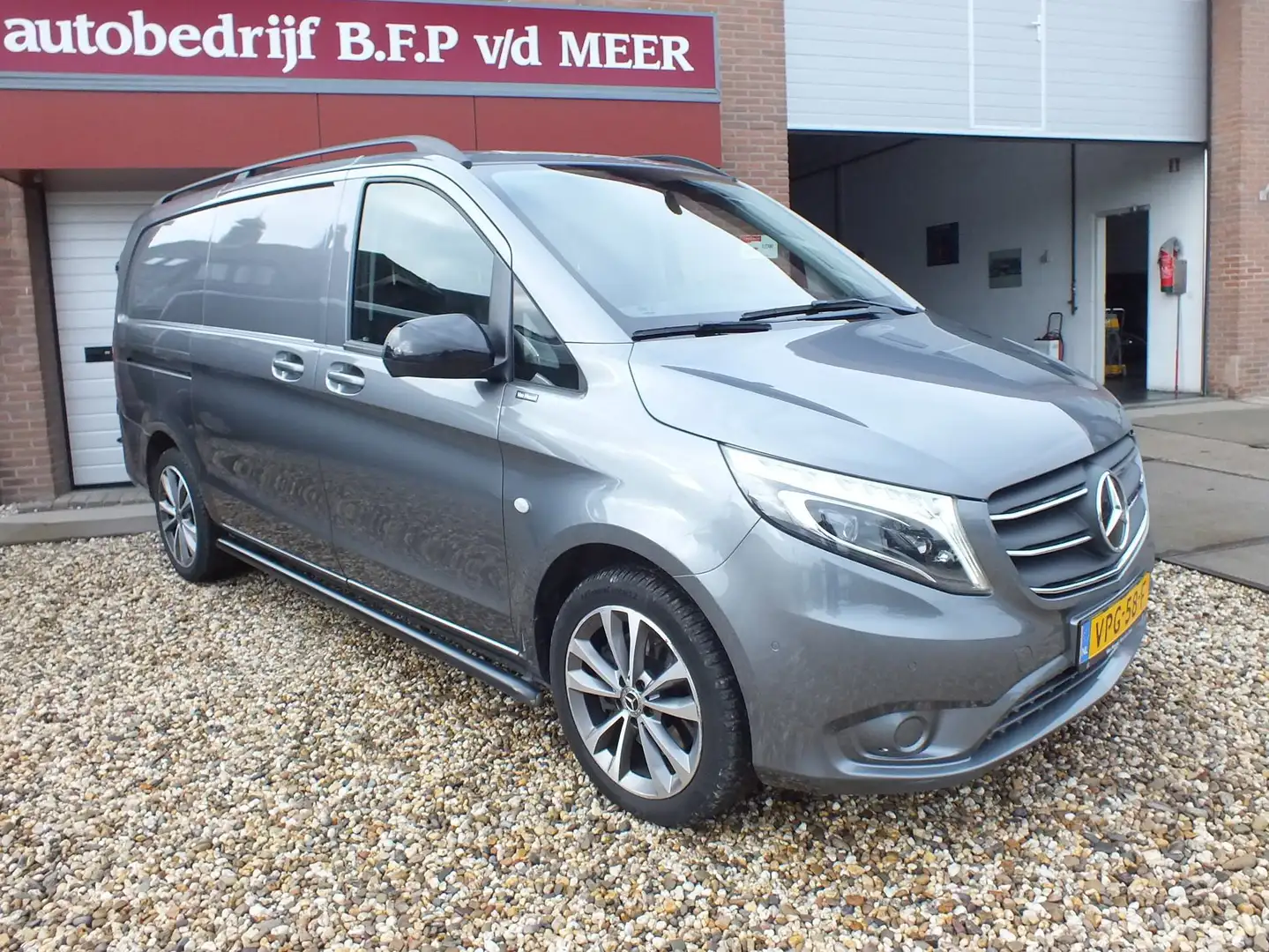Mercedes-Benz Vito 119 CDI  Lang Aut. Grau - 1
