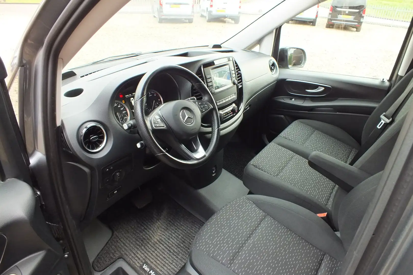 Mercedes-Benz Vito 119 CDI  Lang Aut. Grau - 2