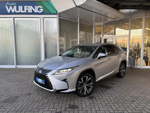 Lexus h Autom E-CVT Leder Navi ACC Kamera 1.Hd.