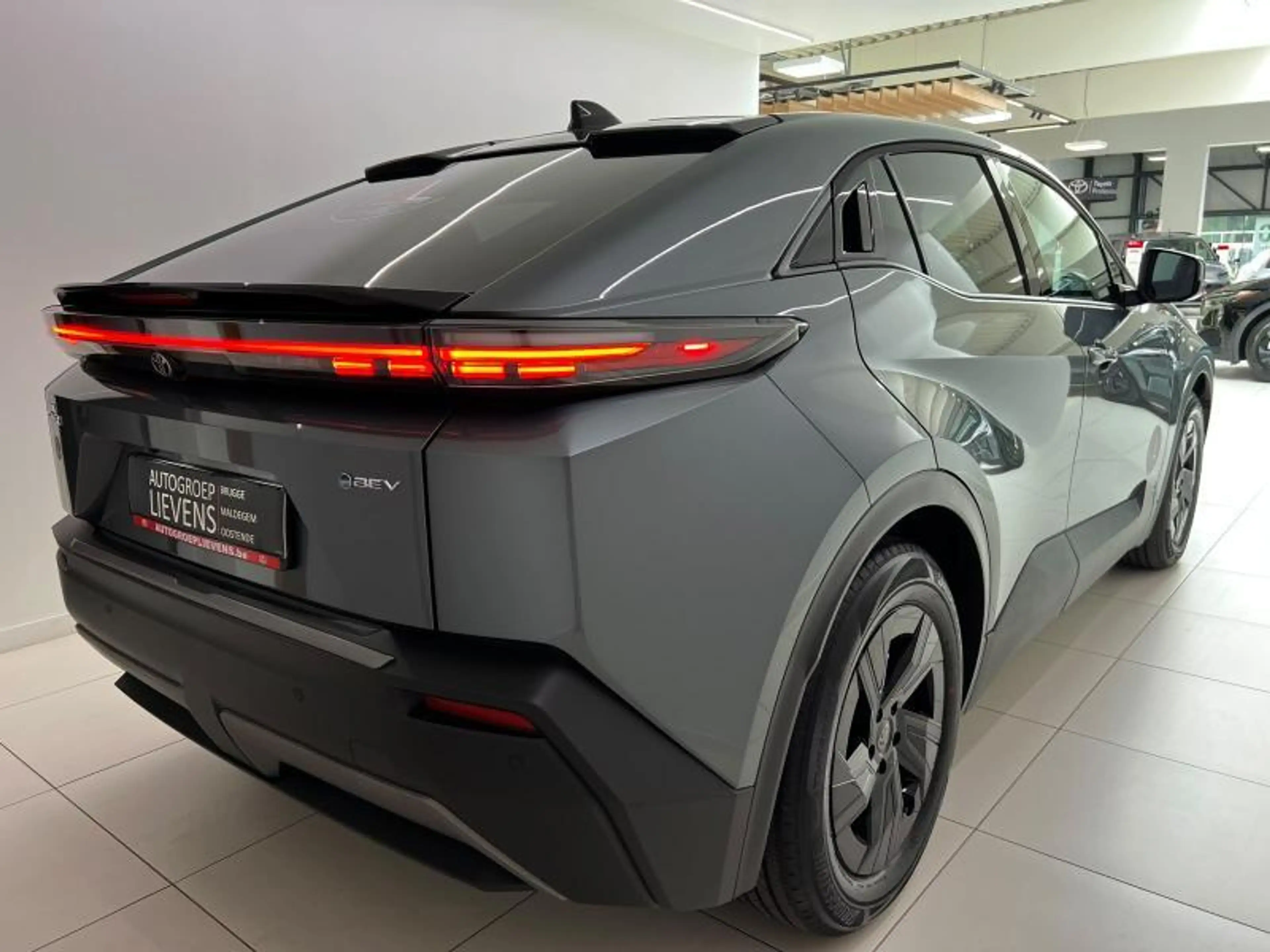 Toyota C-HR+ 77 kWh FWD BUSINESS — photo 4