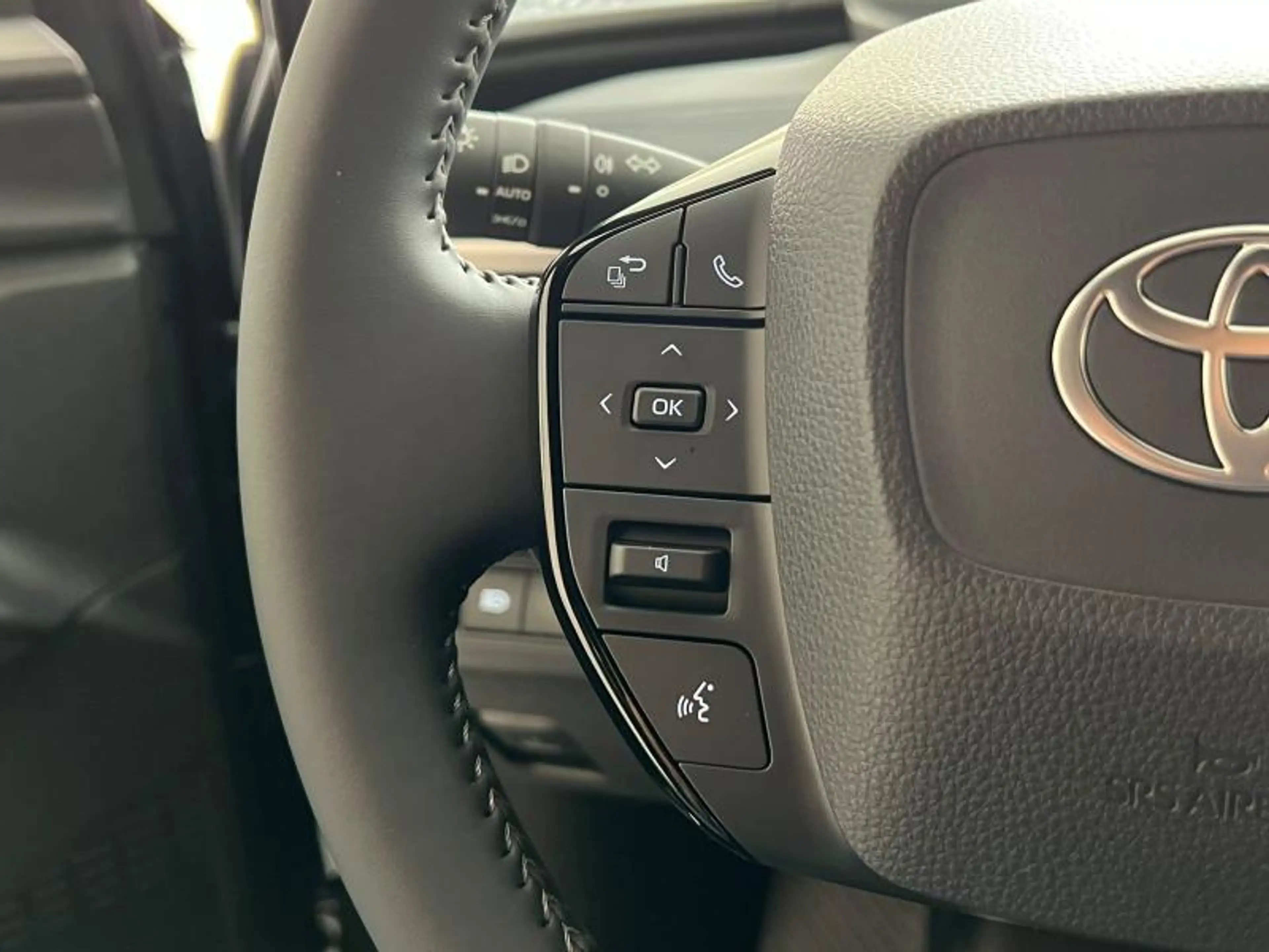 Toyota C-HR+ 77 kWh FWD BUSINESS — photo 13