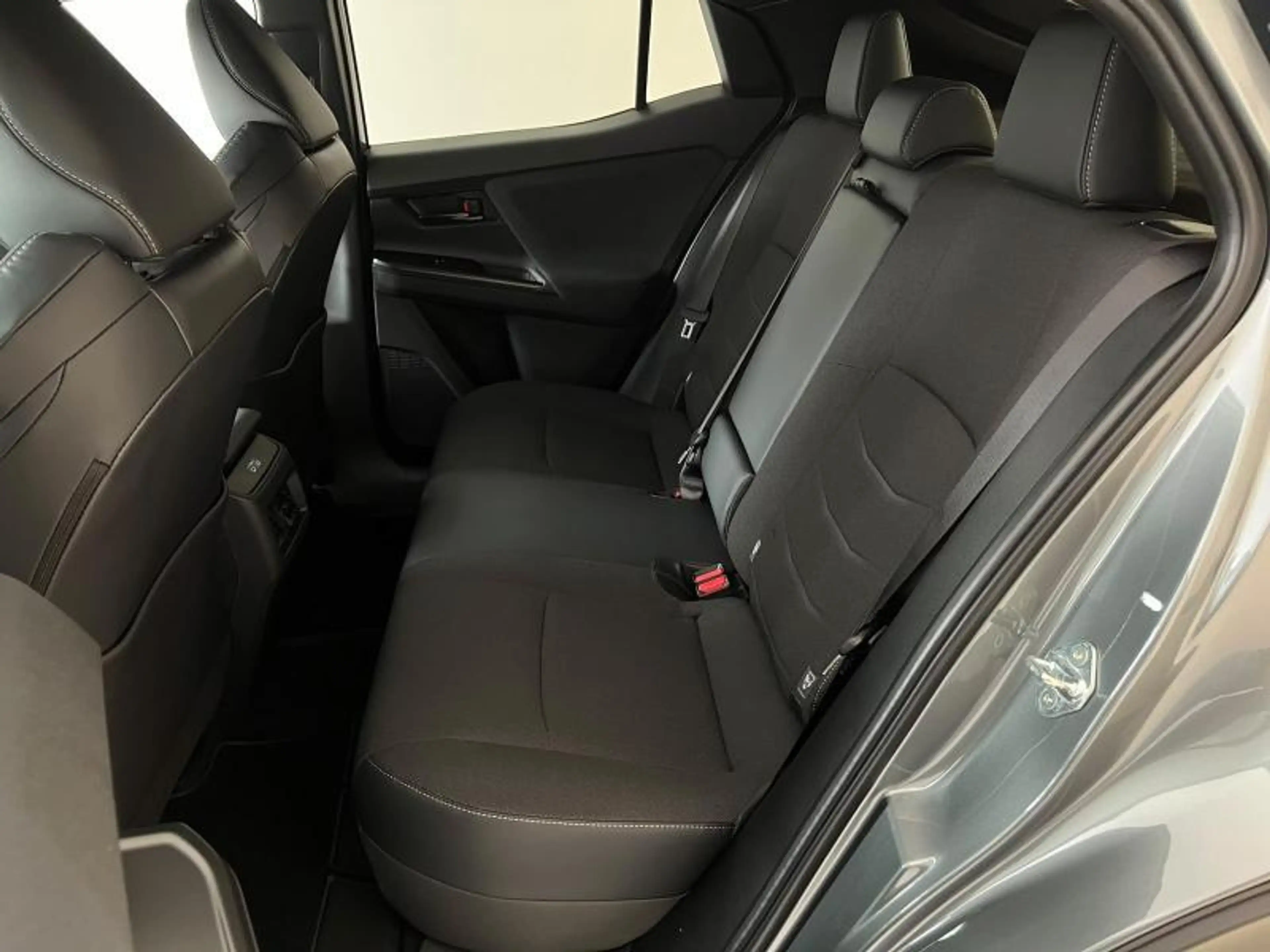 Toyota C-HR+ 77 kWh FWD BUSINESS — photo 10