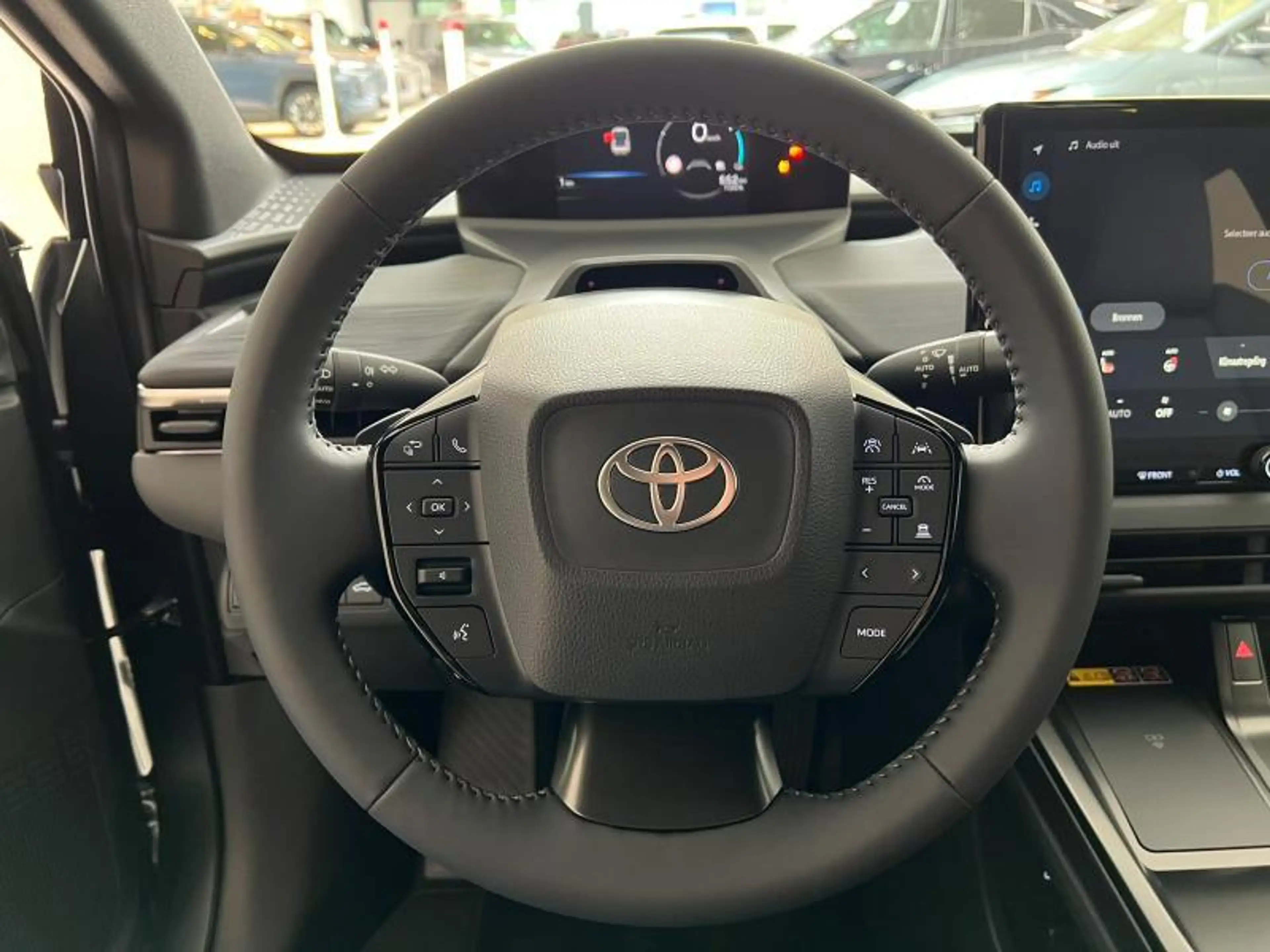 Toyota C-HR+ 77 kWh FWD BUSINESS — photo 12