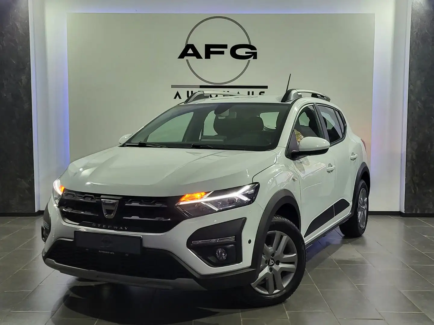 Dacia Sandero III Stepway Comfort*AUTOMATIK*1.HAND Blanc - 1